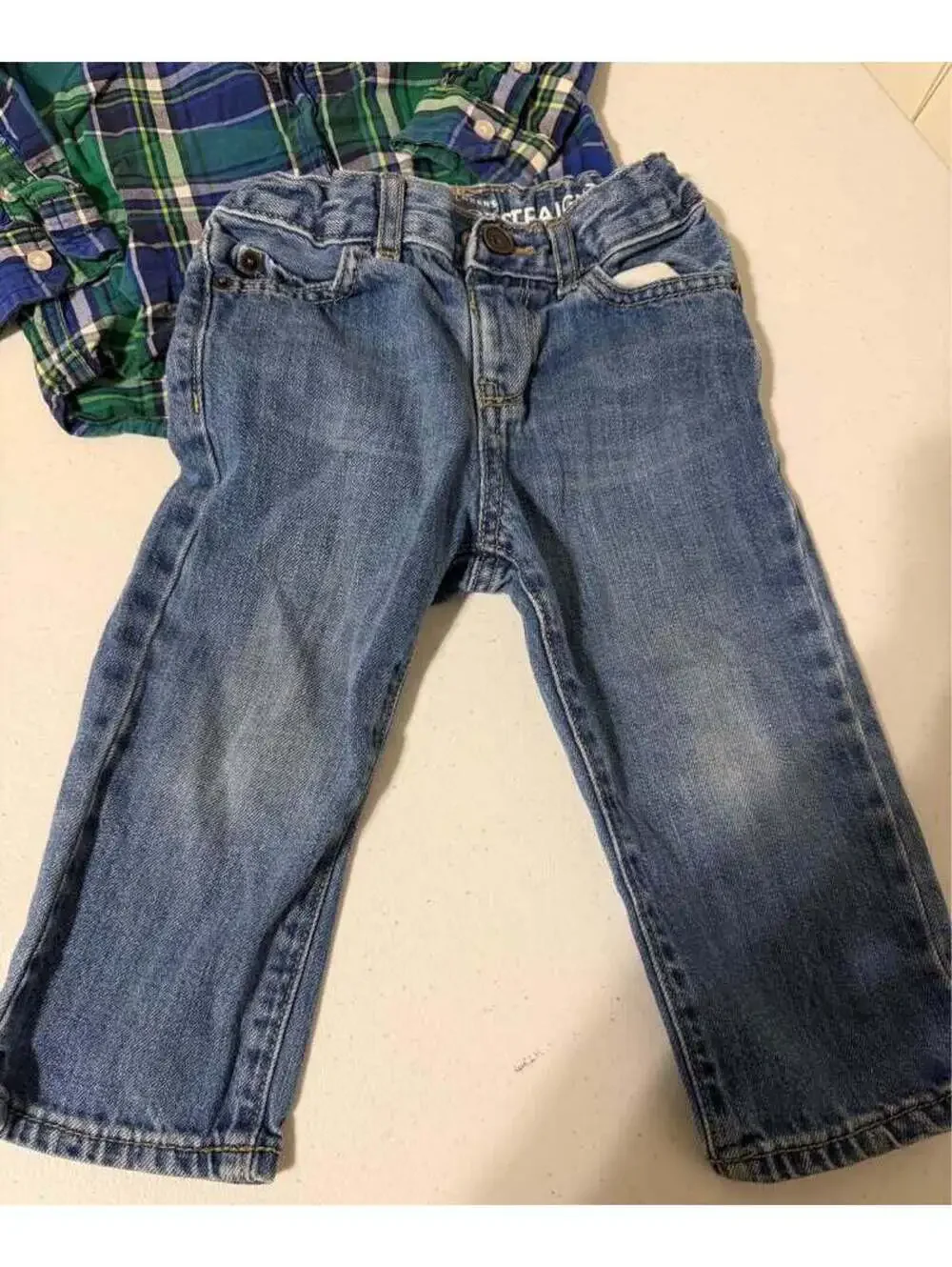 The Children's Place 2T Boys Bundle - 2 Plaid Shirts and Jeans